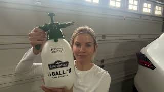 Safe Weed Killer That DESTROYS Weeds Without Harming Pets!