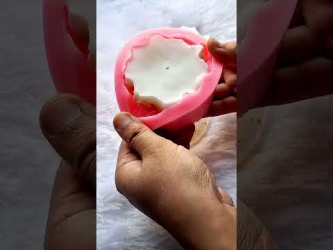 Golden Peony Candle #smallbusiness #satisfying #shorts