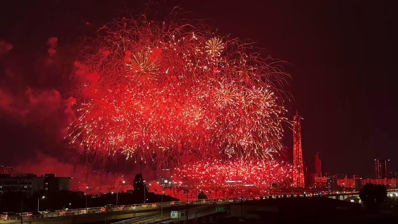 230617 Watch the BTS fireworks with me? BTS 10주년 여의도 불꽃축제