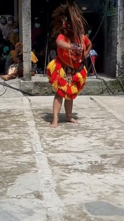 BUJANG GANONG CEWEK PONOROGO #bujangganong  #kesenian  #shorts #bledost