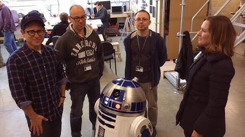 Star Wars Episode VII: First Behind the Scenes Look at the Movie with JJ Abrams, R2D2 (Pic)