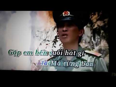 Karaoke thơ tình của núi thiếu giọng nam