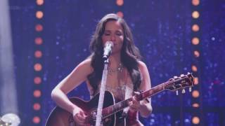 Kacey Musgraves - Merry Go 'Round (Live at Royal Albert Hall)