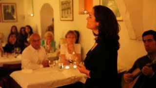 Video thumbnail of "Margarida Soeiro, "Fado Alfacinha" - "Lá porque tens cinco pedras""