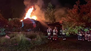 Fire destroys 2 homes in Mountlake Terrace | FOX 13 Seattle