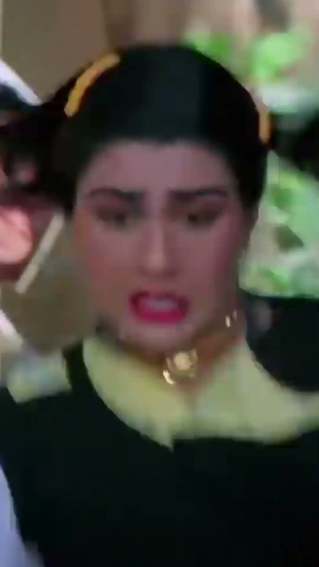Amrita Singh Ke Piche Pad Gaya Kutta #waaris #comedy #bollywood #amritasingh #shorts #reels