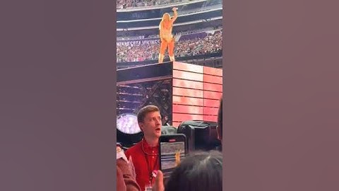 Taylor Swift Takes Charge: A Bold Twist as She Dismisses Security Guard #shortsvideo  #taylorswift