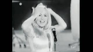 Marta Sánchez - Dime la verdad conspiracy theory completo