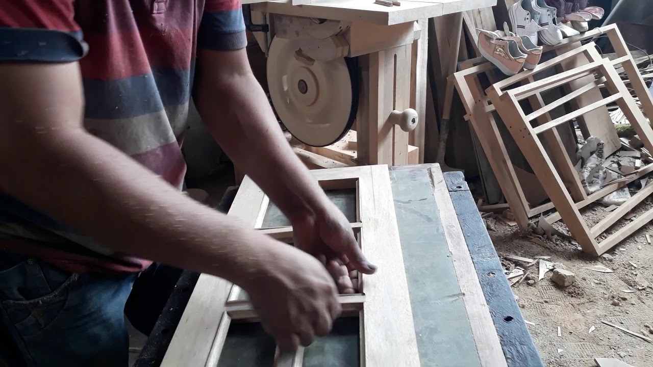 Instalación de molduras para puertas de cocinas - YouTube