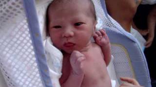 natural child birth, water baby (Little Troy Casey)