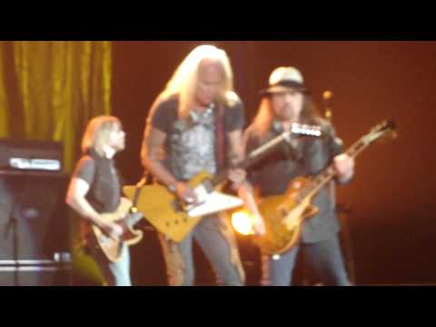 Lynyrd Skynyrd T for Texas, Live