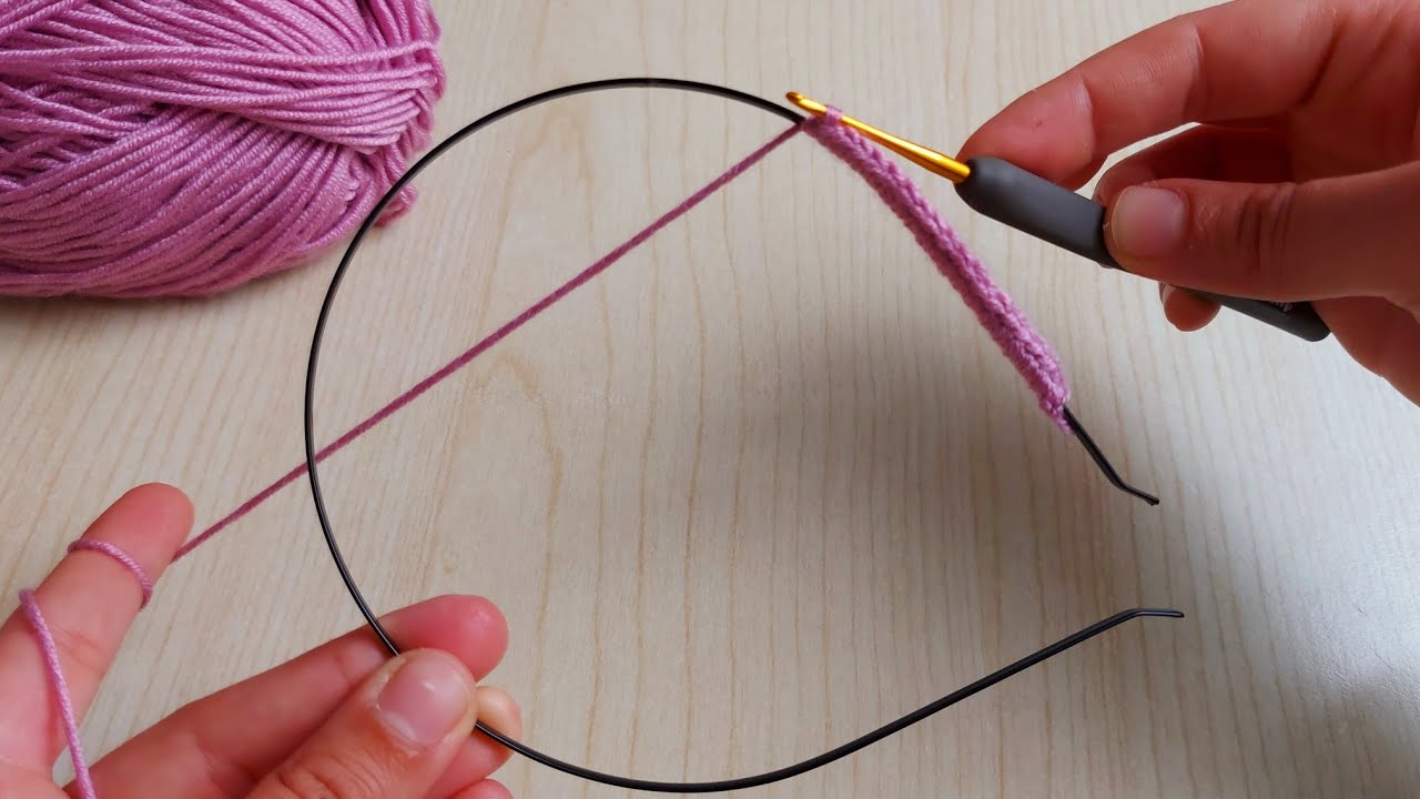 Recycling old hair bands with crochet - Eski Taçları Örgü İle Tasarlama Zamanı 👑