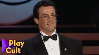 Sylvester Stallone ritira il Telegatto nel 1990 | Mediaset Play Cult