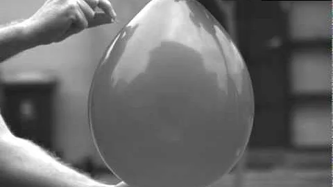 Balloon popping in slow motion (20000 FPS)