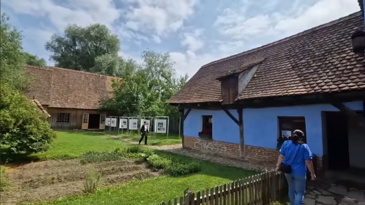 Acasă la rege prețurile sunt pe măsură. Cel mai vizitat sat săsesc din România