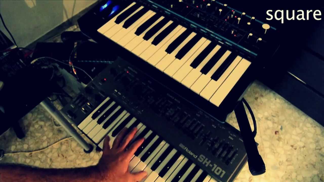 Novation Bass Station 2 VS Roland SH-101