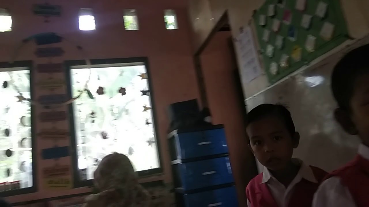 Keakraban guru dengan murid - YouTube