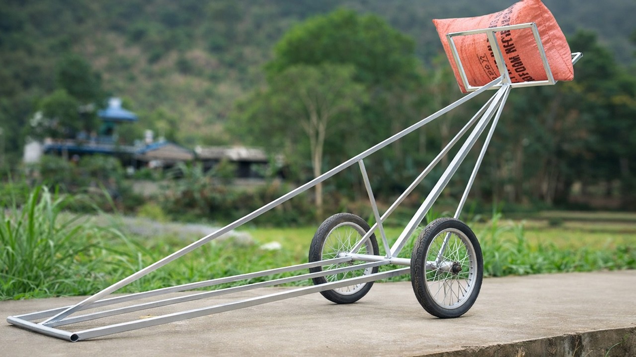 Невероятно умная идея, которая помогает фермерам поднимать тяжёлые предметы так, будто они невесомы!