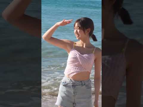 富田鈴花さんの美腋