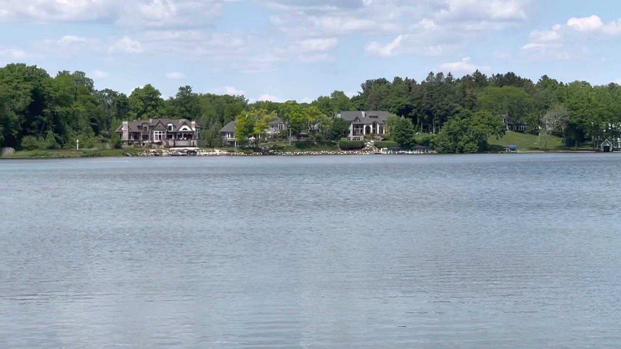 Lake Angelus Michigan lake homes