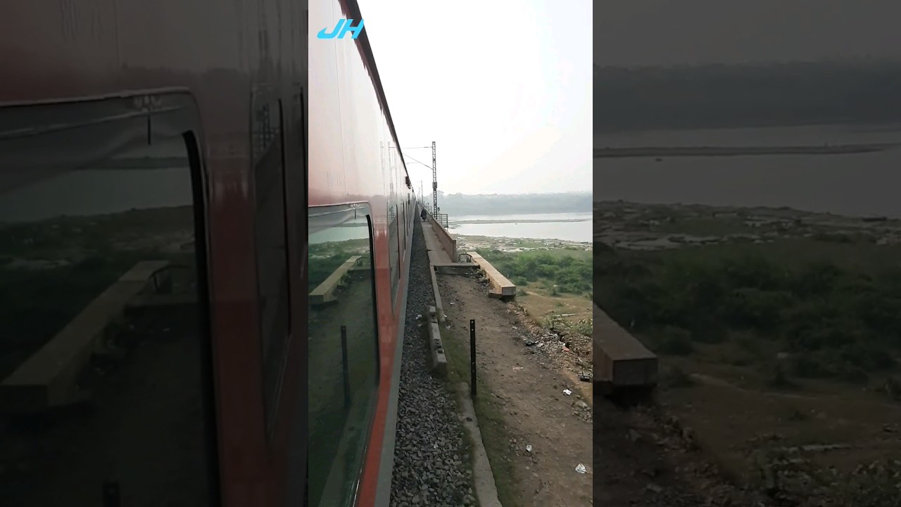 Dangerous Stunt on Railway Bridge || Please Don't risk yr Life for Saving Few Minutes 