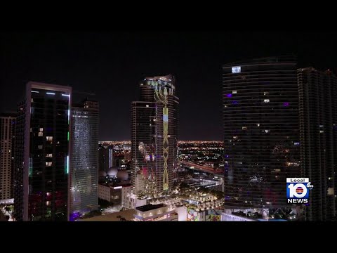 Miami tower displays the world’s tallest electronic menorah during Hanukkah