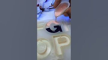 Resin Letter Keychain 🥰 Stylish  Durable Personalized Accessory 🥰 #keychain #youtubeshorts