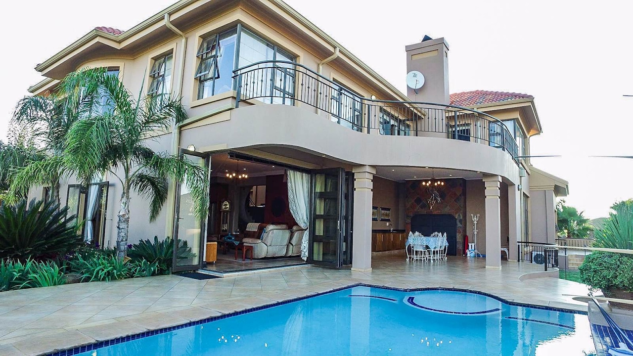 4 Bedroom House For Sale In Free State Bloemfontein Woodland Hills 