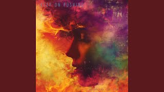 Keep On Pushing (feat. Siena Grey)
