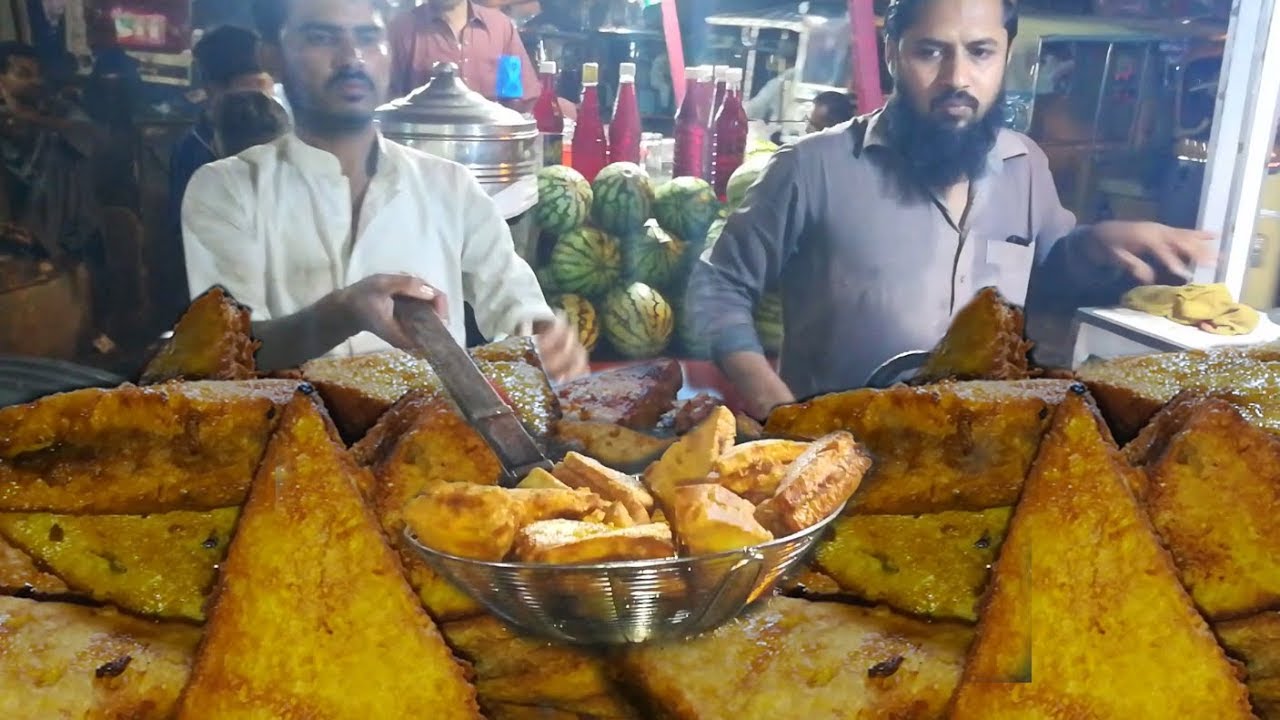 BREAD PAKORA DEEP FRIED RECIPE Bread Pakora at Street Food of Karachi