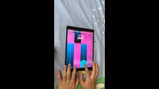 اول مرة العب لعبة Magic Tiles 3 ب4 اصابع شوفوا جبت كام😱!!!(المستوي النهائي) screenshot 3