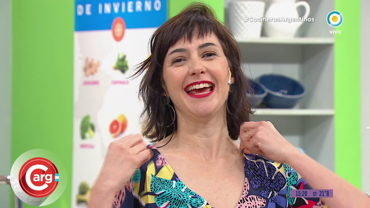 Arrollado merengon con frutillas Parte 1