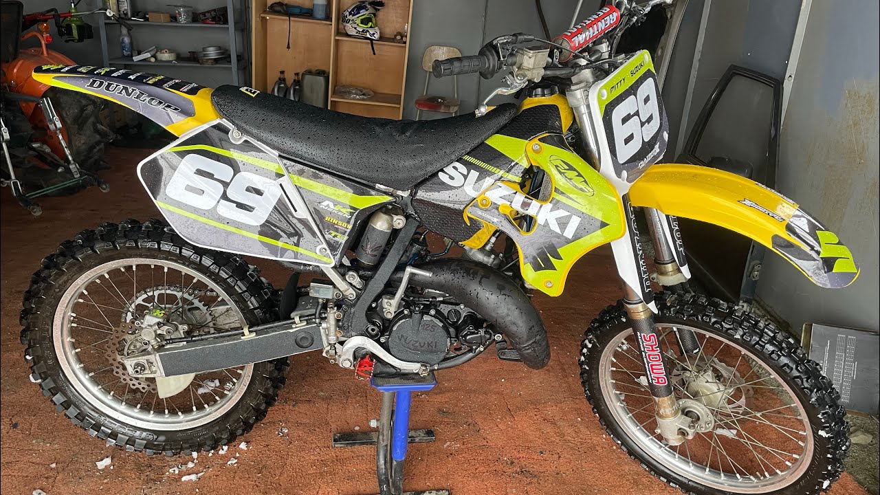 Suzuki RM 125 BUD racing Brutal soundcheck - YouTube
