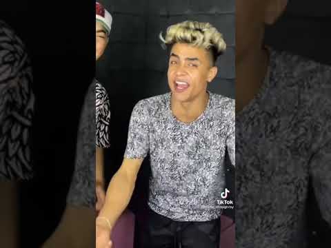 كلمه بحبك اصعب كلمه علي لساني