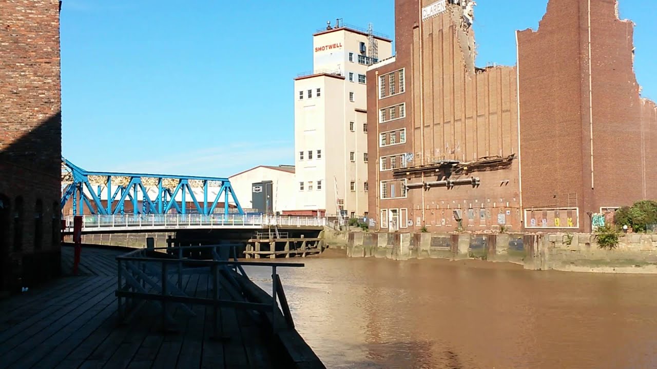 Clarence Flour Mill (Rank Hovis) Hull: Demoltion 9/10/2015