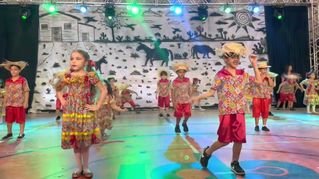 Coreografia junina - Brincadeiras, fogos e balões - 1 ano - 2022 - coreógrafa: Mara Silva