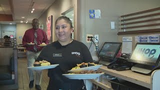 Customers help Virginia IHOP waitress after devastating apartment fire