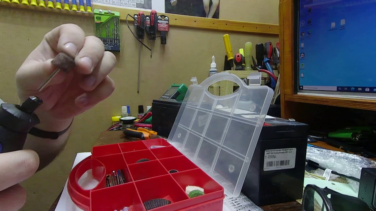 Восстановление клемм аккумулятора с помощью паяльника - YouTube