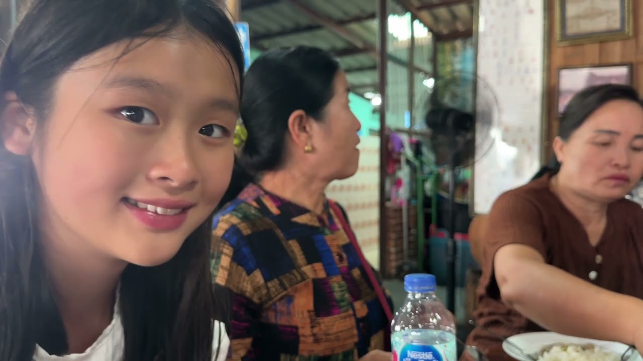 ครอบครัว￼คนทางพม่า🇲🇲 เห็นเส้นทางในไทย🇹🇭 ตกใจอึ้งอย่างแรง😱อะไรจะขนาดนี้!!!