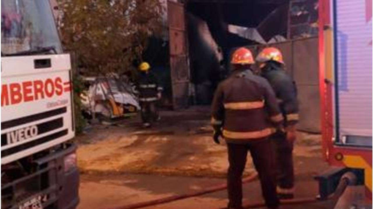 Explosión e incendio en un taller mecánico de barrio Nueva Italia  - ElDoce.tv