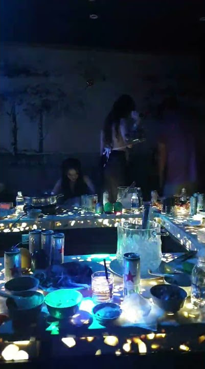 Having fun inside the karaoke hostesses bar September 3, 2022(3)