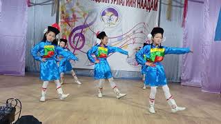 Буриад Бүжиг. Хөвсгөл Аймгийн Төмөрбулаг Сумын Ебс-Ийн 4А Ангийн Сурагчид.