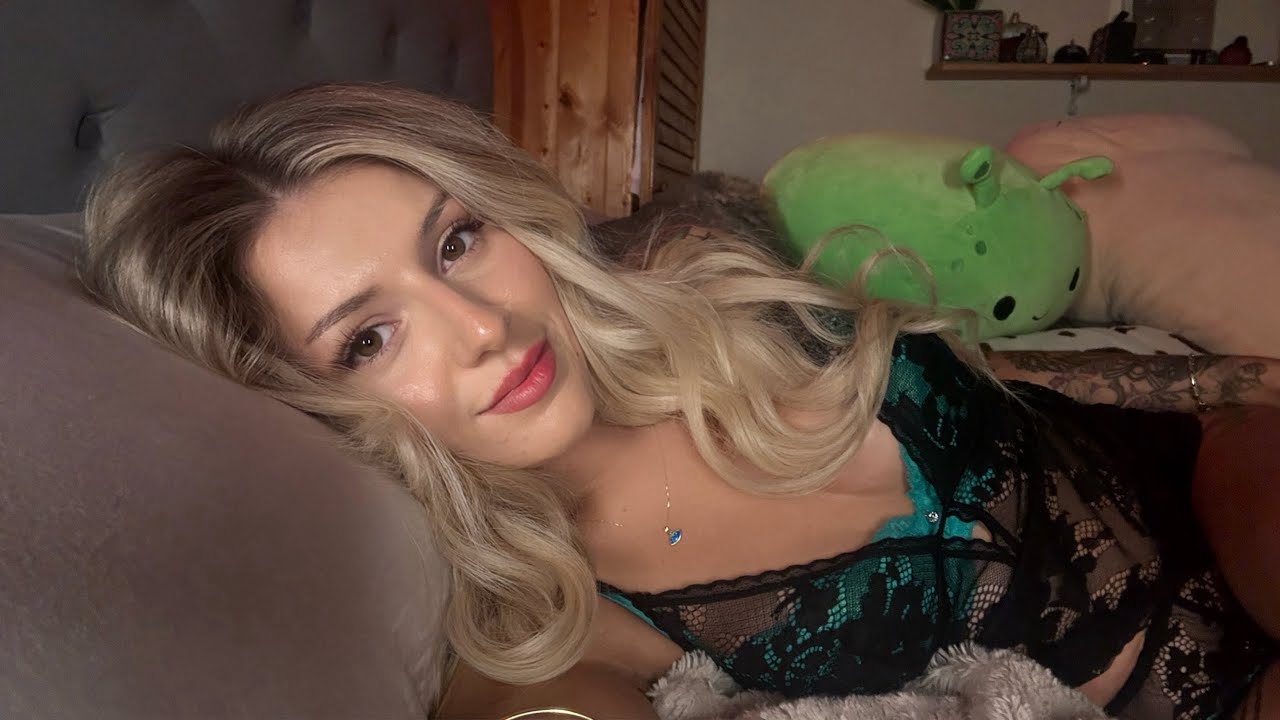 ASMR Bed time with caring Girlfriend 🖤(soft dom/mommy)🖤