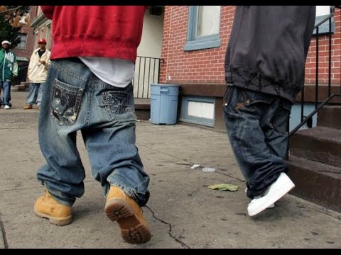 High School Kids Spend 2 Days In Jail For Sagging Pants - YouTube