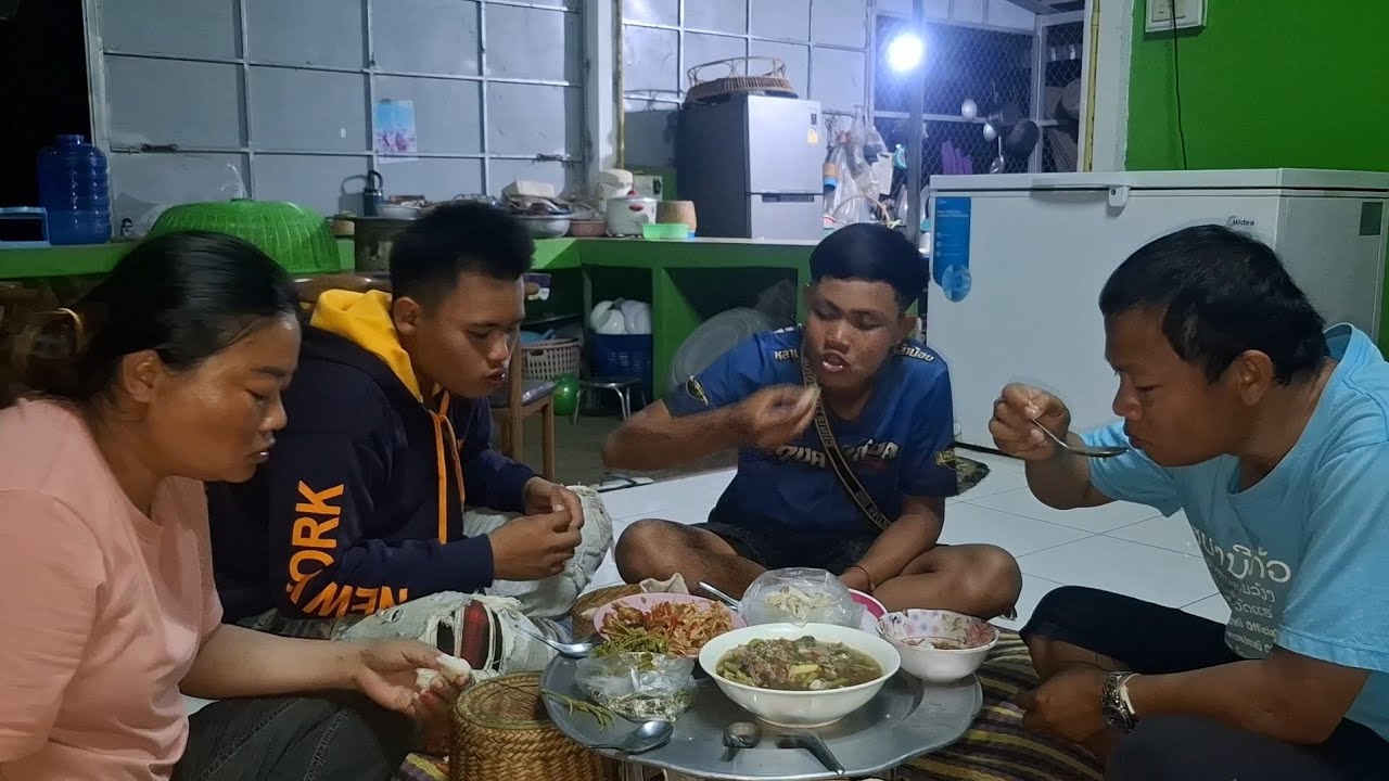 เมนูอาหารแลงแกงอ่อมเนื้อใส่มะเขือกินข้าวแลง 8 มีนาคม ค.ศ. 2026