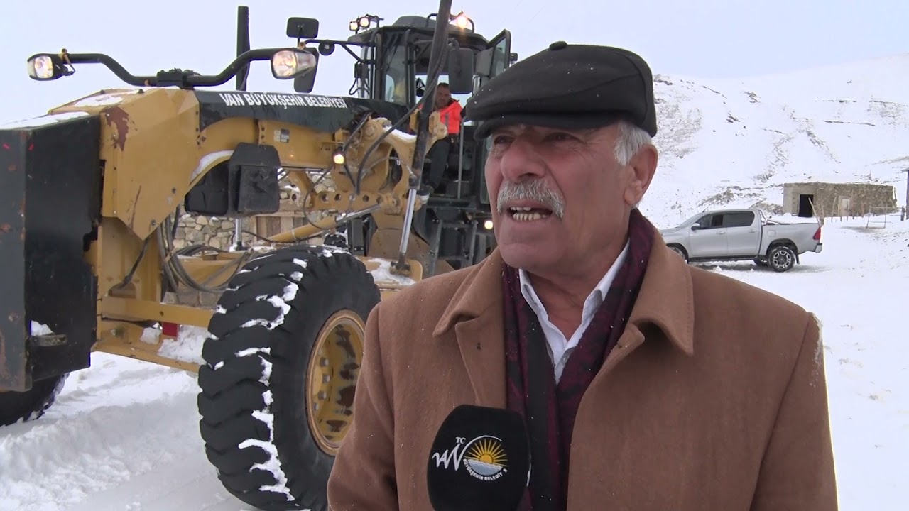 Gürpınar Kırkgeçit Grup Yolunda Karla Mücadele Çalışması