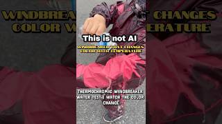 HOW DOES THERMOCHROMIC CLOTHING WORK? WATER TEMPERATURE TEST #windbreaker #thermochromic #fyp