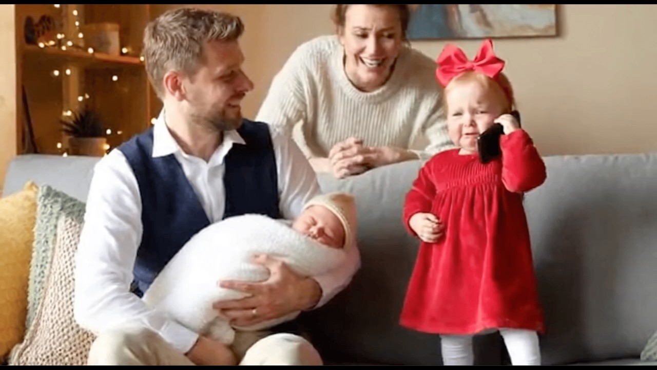 «Этот малыш случайно оказался самым смешным человеком на свете 😂 | Вирусный момент с малышом»