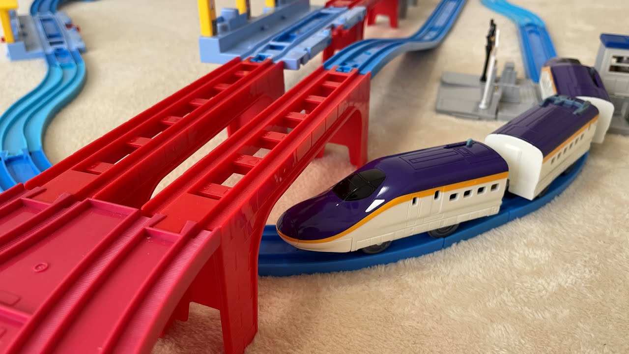 I thought about the features and usage of Plarail's new structure