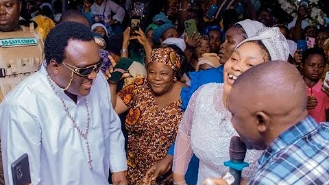 KING SAHEED OSUPA PRAISING GOD WITH ELIJAH AKINTUNDE. HALLELUJAH